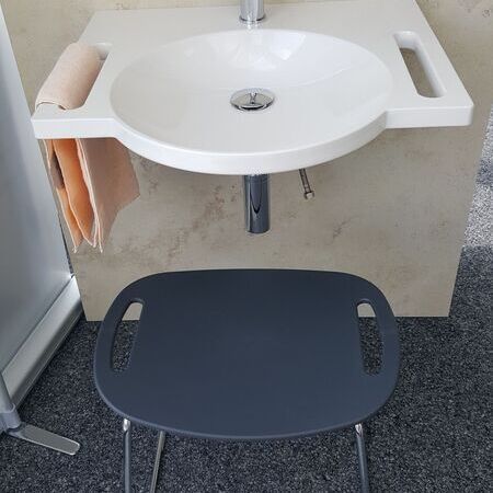 Waschbecken Griffe unterfahrbar altersgerecht